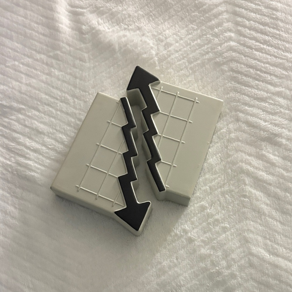 Press on nail